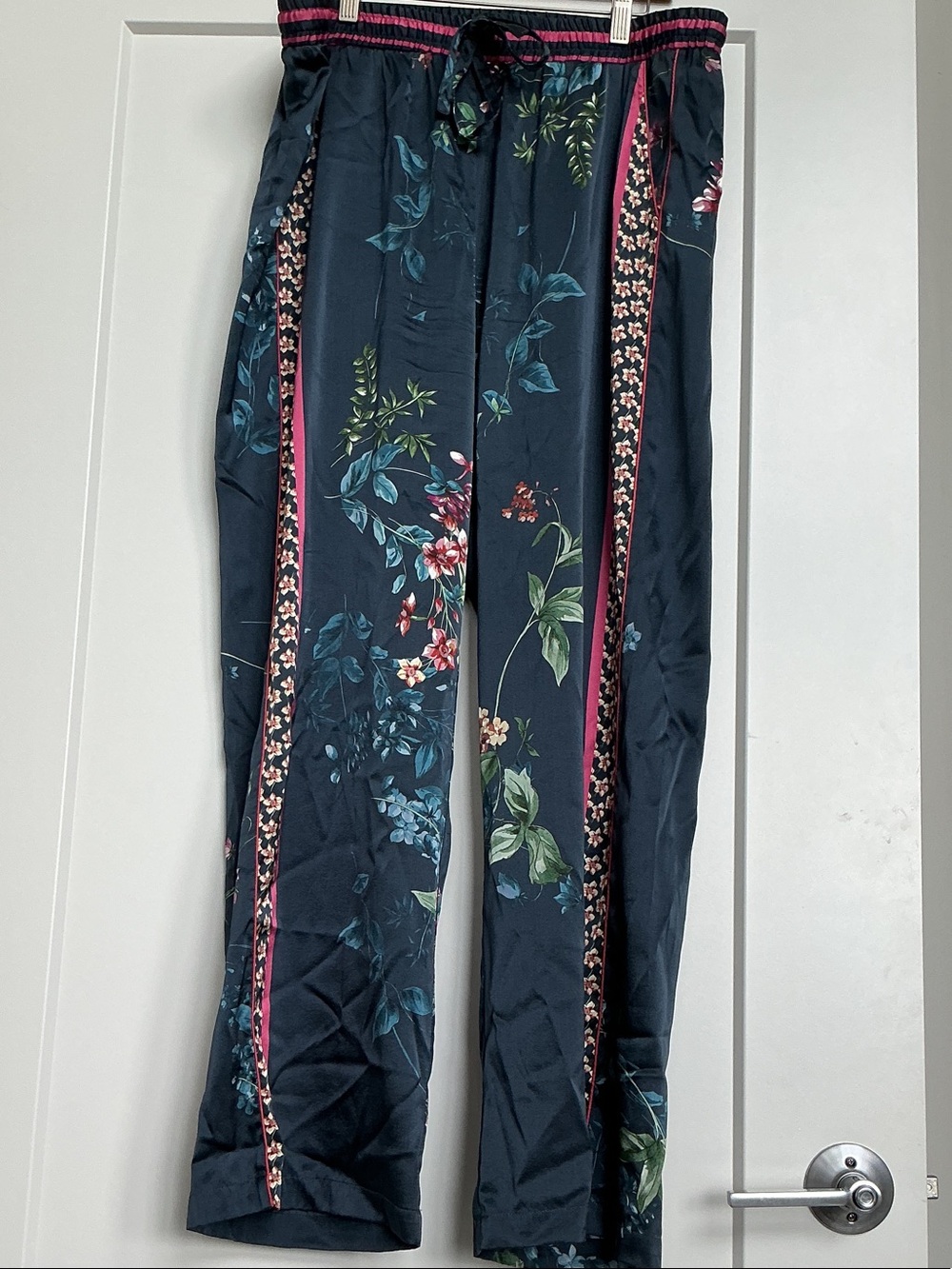 Johnny Was Navy Floral Straight-Leg Drawstring Pants with Pink Trim